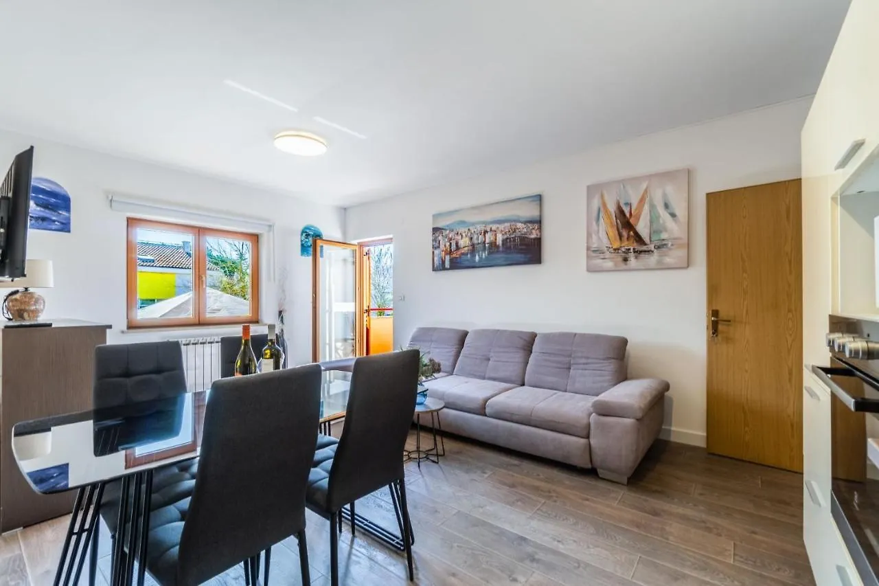Apartment Moreri Garden Novigrad  Croatia