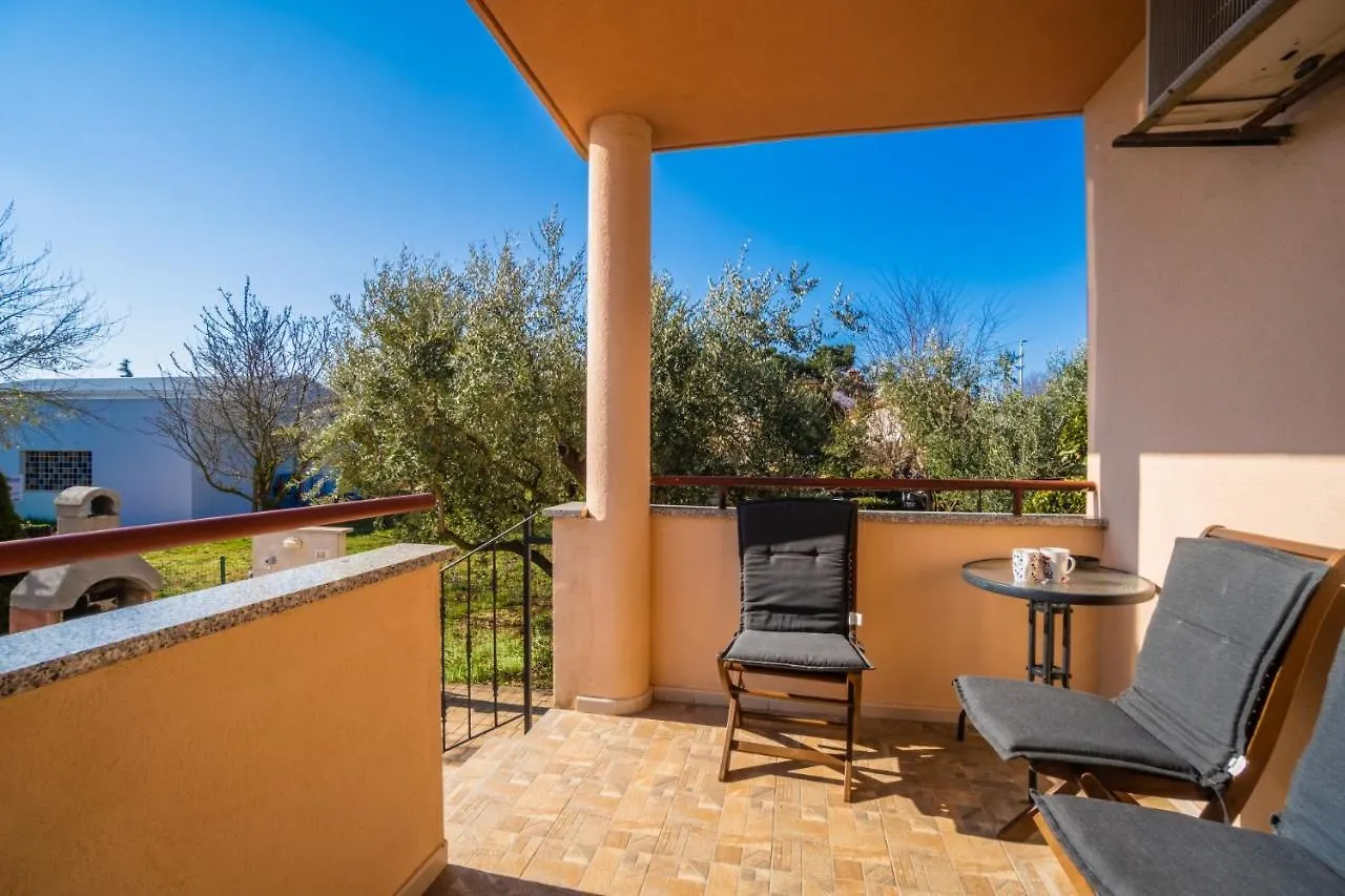 Moreri Garden Novigrad  Apartment